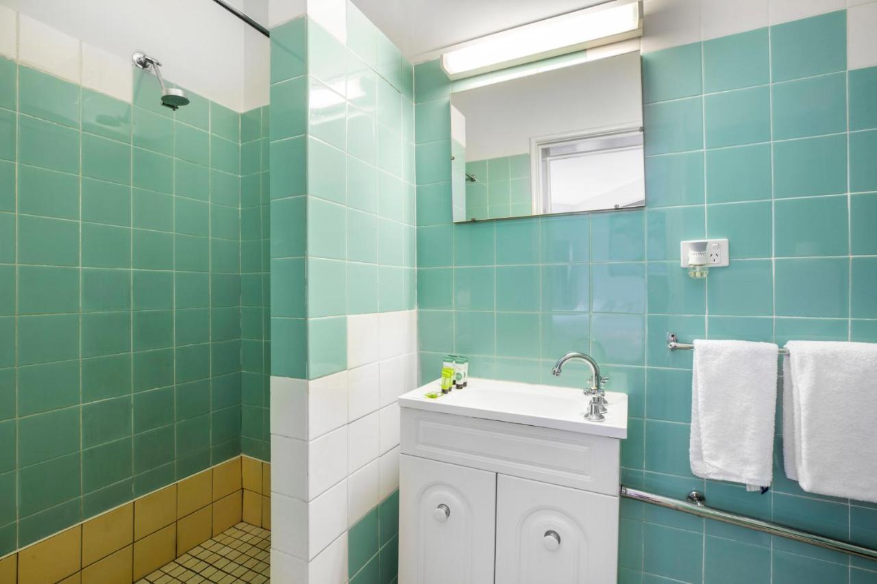 Meadow Inn Hotel-Motel Мельбурн Экстерьер фото