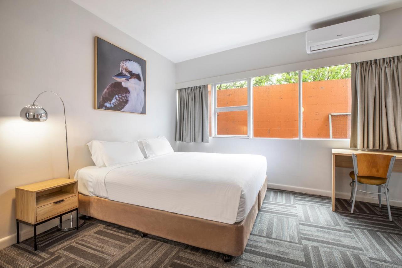 Meadow Inn Hotel-Motel Мельбурн Экстерьер фото