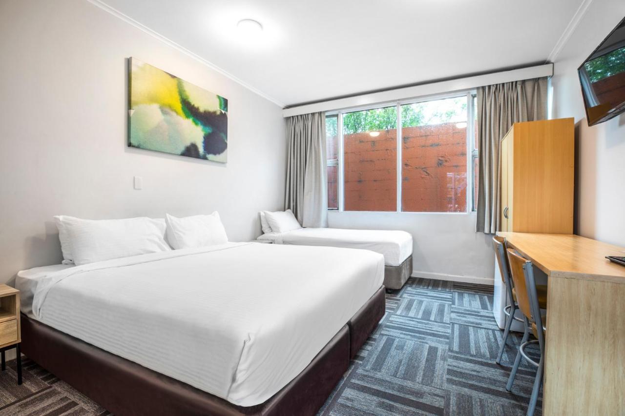 Meadow Inn Hotel-Motel Мельбурн Экстерьер фото